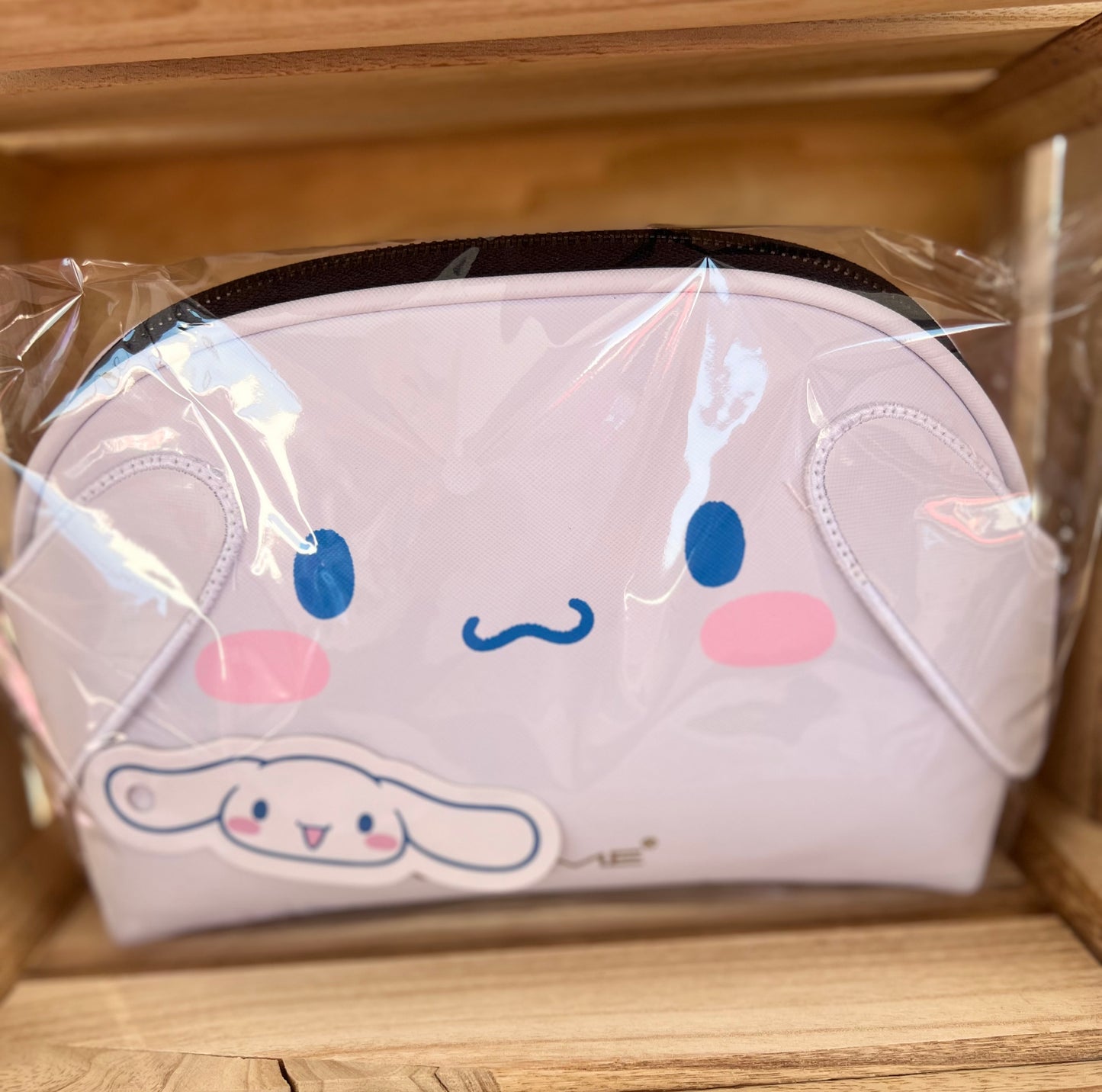 THE CRÈME SHOP X CINNAMOROLL MAKEUP POUCH